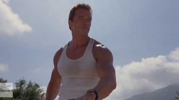 Arnold Schwarzenegger Commando 1985 Intro Scene