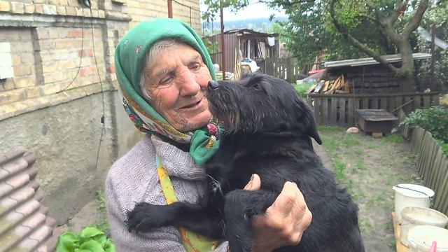 Юхимівна про Боню та те, як бомбили Горенку смотреть онлайн