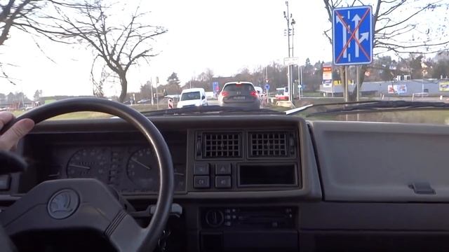 Škoda Favorit 135 L  R.v. 1990 Cesta Z STK 2022 - Driving A 32 Year Old Car