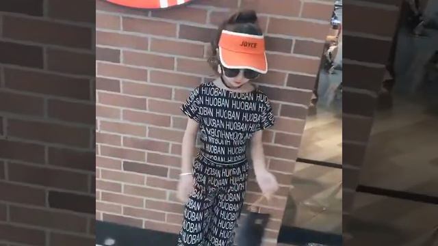 Roupa infantil 4 июля летняя милая красивая одежда для маленьких девочек в американском стиле смотреть онлайн