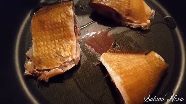 Жареный копчёный лещ , очень вкусный. смотреть онлайн