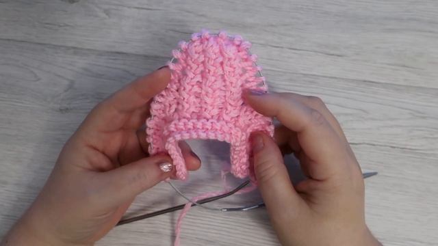 Хорошенькие пинетки спицами для новорожденных. Очень подробный мастер класс смотреть онлайн