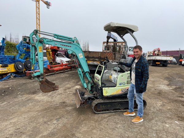 YANMAR VIO17 из Японии