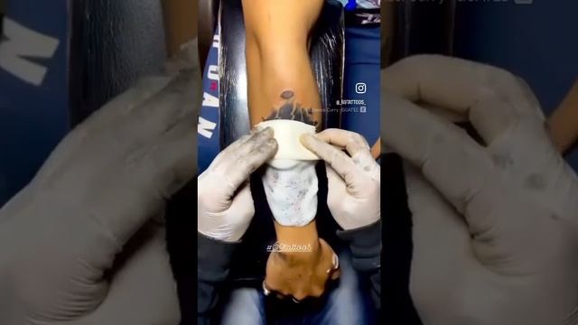 Lion tattoo design #tattoo #tattooartist #inked #tattoodesign #trending #trendingshorts смотреть онлайн