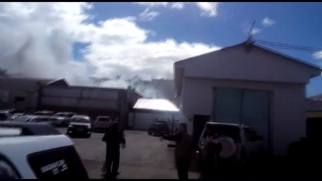 Контейнеры с гелием взорвались в районе ТЦ "Макси" в Магадане смотреть онлайн