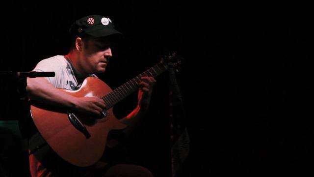 Antoine Dufour live at The Pour House - Raleigh, NC (Apr 22, 2015) смотреть онлайн