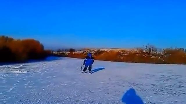 Рыбалка на коньках)) смотреть онлайн
