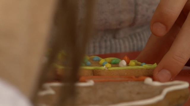 Украшение новогодних пряников от Play Fashion Junior смотреть онлайн