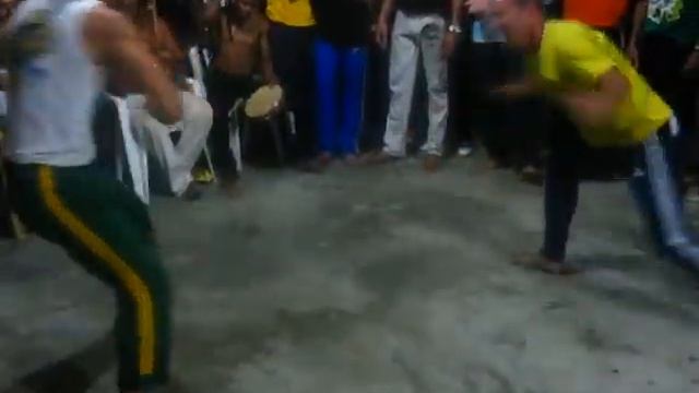 Capoerando 2012 Capoeira Cordao de Ouro смотреть онлайн