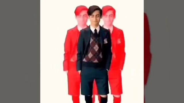 Пятый кивает и танцует ровно час. Five nodding and dancing for an hour. (The Umbrella Academy)☂️ смотреть онлайн
