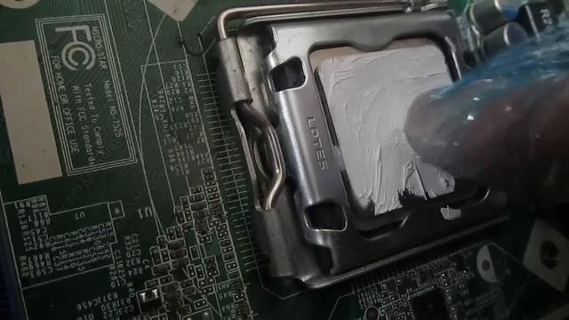 Легкий и быстрый способ нанесения термопасты на процессор. смотреть онлайн