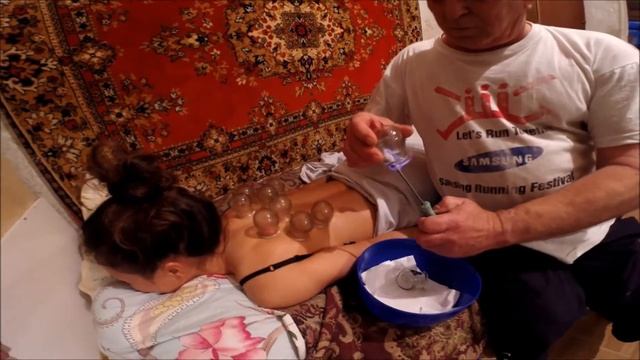 Ставим Люде банки и ковёр смотреть онлайн