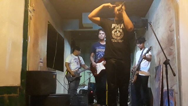 Shattered January - Will It Ever End @ Eat and Run Bar смотреть онлайн