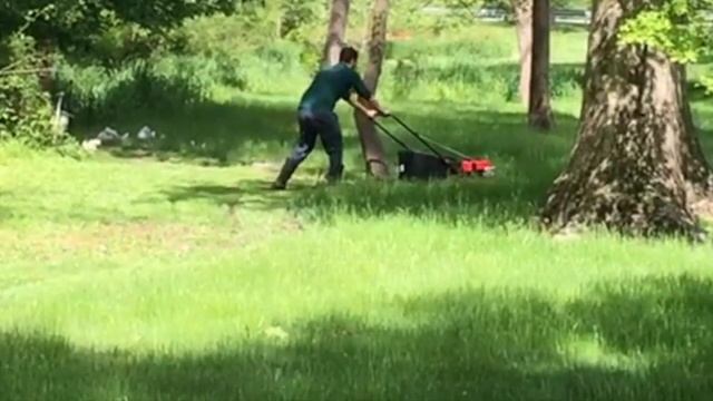Lawn Mowing 21" of Grass (Different Location) Swampy Lawn Crew Abandoned смотреть онлайн
