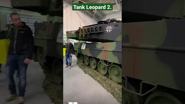 Я думал в живую они меньше Tank Leopard 2. смотреть онлайн