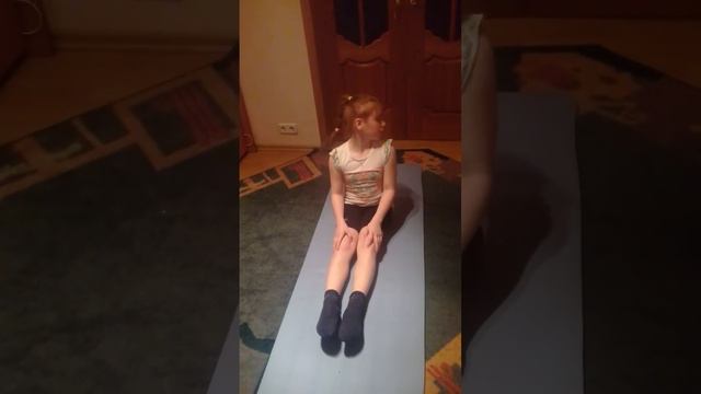 Растяжка перед шпагатом смотреть онлайн