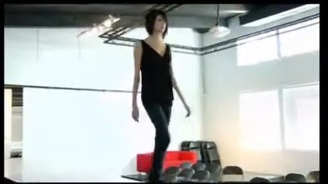 Runway Modeling Tips: Grunge Walk смотреть онлайн