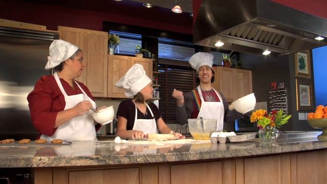 Olivia Rox Webisode 6: My Uncle the Robot Superhero can bake cookies too! смотреть онлайн