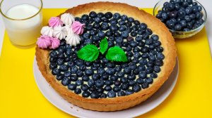 Тарт с голубикой и заварным кремом. Песочный пирог с заварным кремом и ягодами. Ягодный тарт.