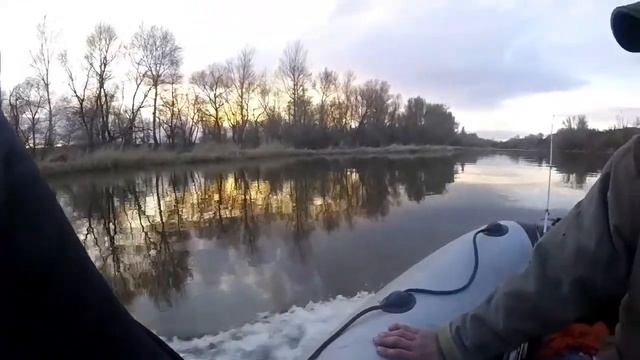 Рыбалка в Оренбуржье. Река Урал. Апрель смотреть онлайн