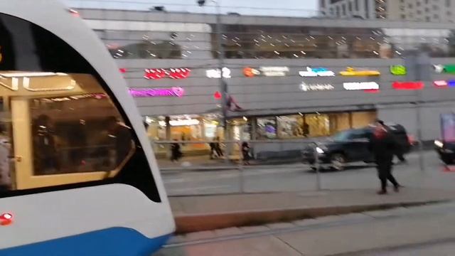 Трамваи у метро "Пролетарская".04.11.2020. смотреть онлайн