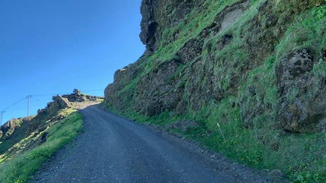 Поход по городу Вик и черному пляжу Рейнисдрангар | Исландия автостопом | Тайны севера | День №7 смотреть онлайн