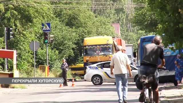 Хуторская взбунтовалась против большегрузного транспорта. смотреть онлайн