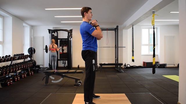 Dumbbell Goblet Squat | Exercise Tutorial | Core Training смотреть онлайн