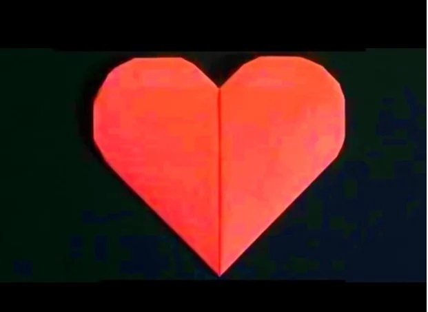 Как сделать сердце из бумаги. Оригами сердце.mp4 смотреть онлайн