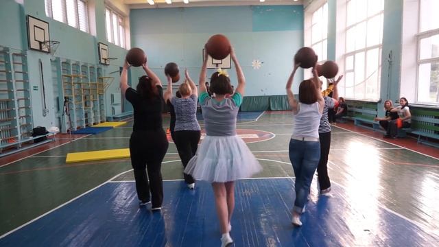 Топовый видос от родителей детям на выпускной, Курчатов. Курская губерния рулит!!! смотреть онлайн