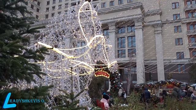 Путешествие в Рождество 2020 продолжается на Манежной площади смотреть онлайн