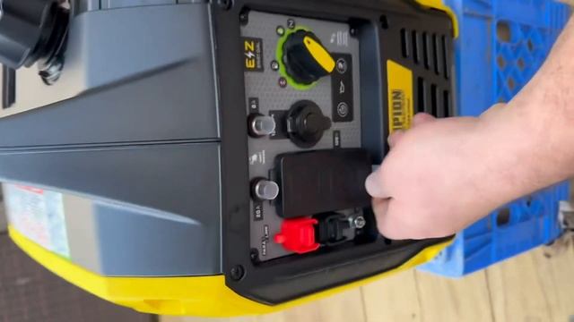 Champion Power Equipment 200951 2500 Watt Portable Inverter Generator Review смотреть онлайн