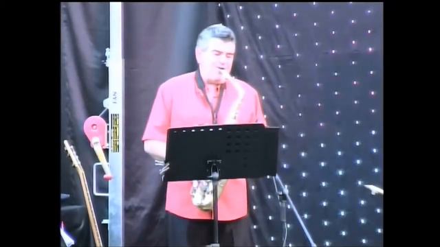 "Venus Swing" interpreta en su repertorio de música de verbena Pamplona perla del norte смотреть онлайн