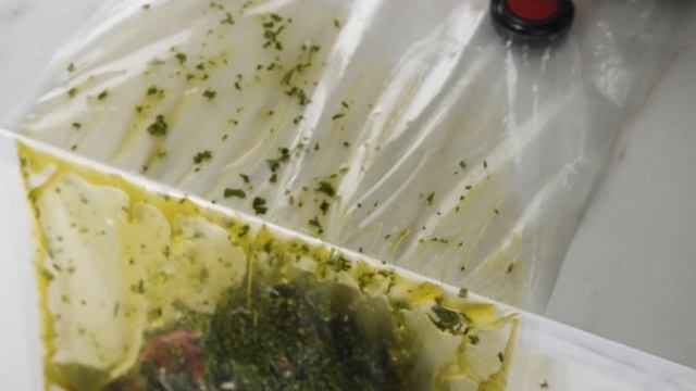 Marinuokite vakuumuotą maistą | Vakuumavimo sistema ZWILLING Fresh & Save смотреть онлайн