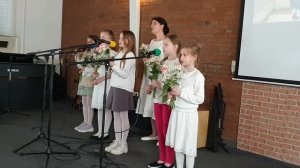 Я целую, твои руки, моя родная // песня для мамы на День Матери