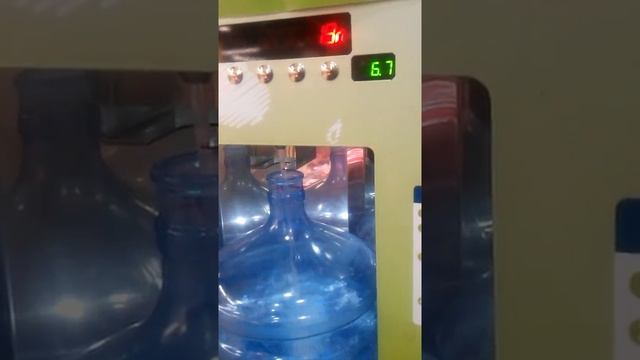 Сколько воды входит в бутыль. смотреть онлайн