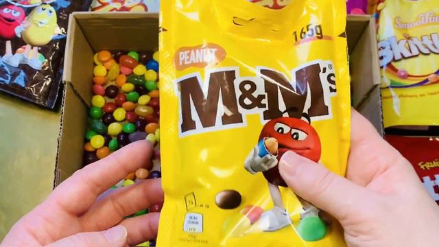 Box Full of Sweets and rhythmic music (M&M's, Skittles, Jelly) #96 смотреть онлайн