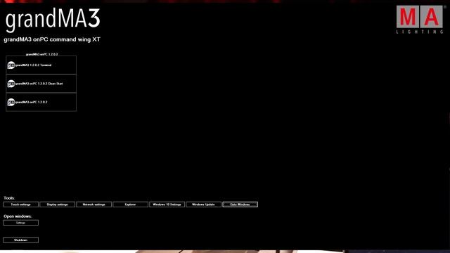 GrandMA3: начало работы с GrandMA3 OnPC Command Wing XT.