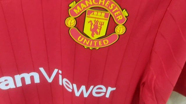 Man Utd Home Kit Player Version 22/23 Close View смотреть онлайн