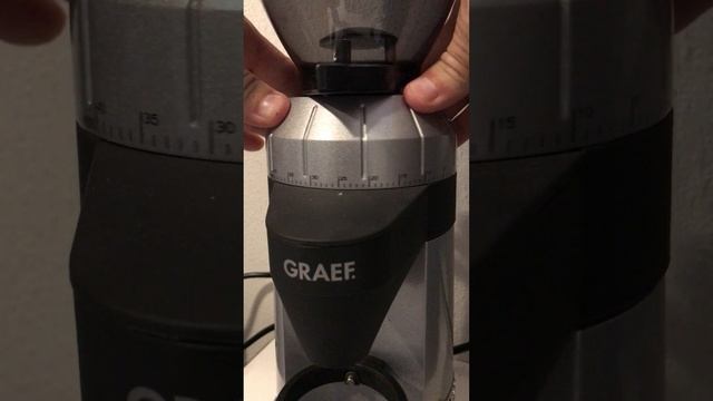 Using the GRAEF CM800 to grind @leutrim84 The upper ring ,right on turn finer grind - direction Fin смотреть онлайн