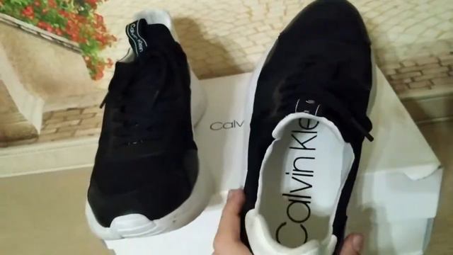 Обзор на Calvin Klein UZZLE смотреть онлайн