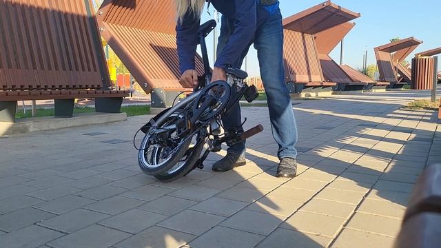 Decathlon B'TWIN Fold Light 1