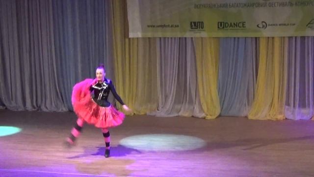 Современный эстрадный танец "Что такое любовь" - Елизавета Пряхина. Арт-майовка-2016 смотреть онлайн