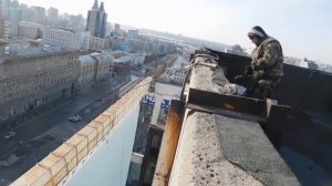 Монтаж рекламного баннера 990 квадратных метров