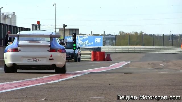 Drifting a Porsche 996 GT3 cup with straight exhaust is lots of fun смотреть онлайн
