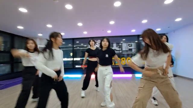 [K-POP DANCE] EVERGLOW(에버글로우) - " SLAY " Dance Cover / 성인취미반화목 7시 смотреть онлайн