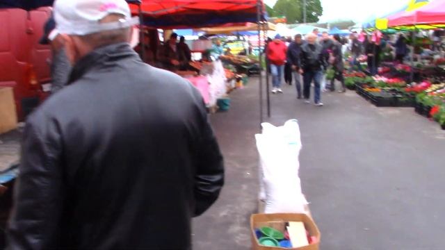 Пора в деревню По дороге заедем в кафе, продуктовый рынок и барахолку Много интересного Татьяна Бес смотреть онлайн