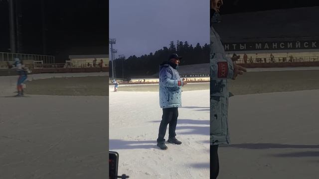 Ю.В.Бородавко объясняет технику передвижения,для конькового хода.Ханты-Мансийск, Филипенко. смотреть онлайн