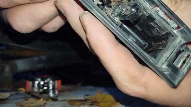 How to replace Renault Megane 2 number plate light bulb смотреть онлайн
