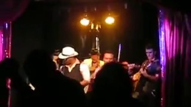 Swing del son con Rey Cuza. Café teatro Picasso смотреть онлайн